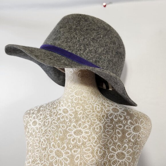 Gap NWOT Women Size S/M-P/M Gray Pinched Crown 100% Soft Wool Fedora Hat Casual - Picture 2 of 16